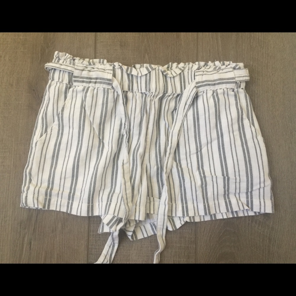 Striped shorts with tie at waist